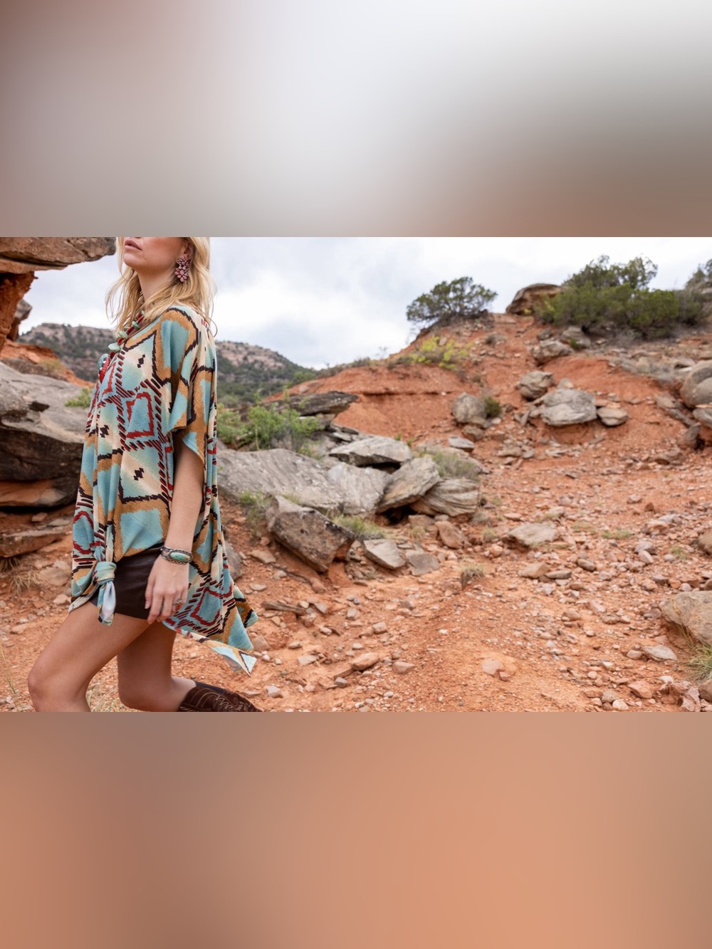 Double D Ranch Aztec Southwestern Hoodoo Rocks V-Neck Tunic Poncho Top S/M